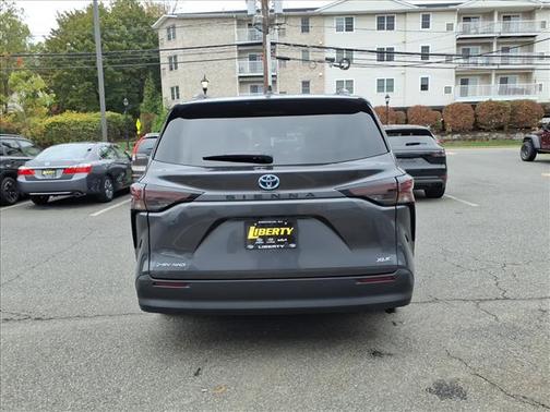 2025 Toyota Sienna XLE 7 Passenger
