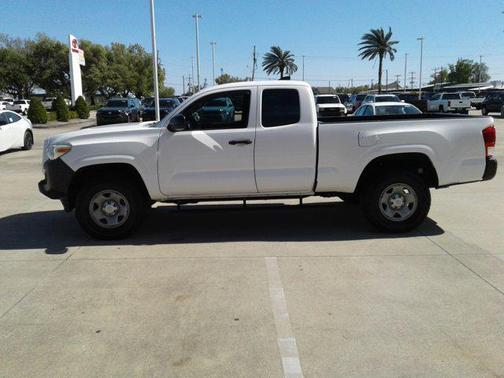 2016 Toyota Tacoma SR5