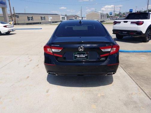 2022 Honda Accord Touring 2.0T