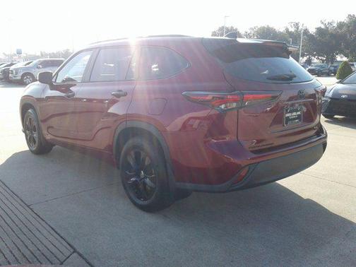 2025 Toyota Highlander Hybrid XLE