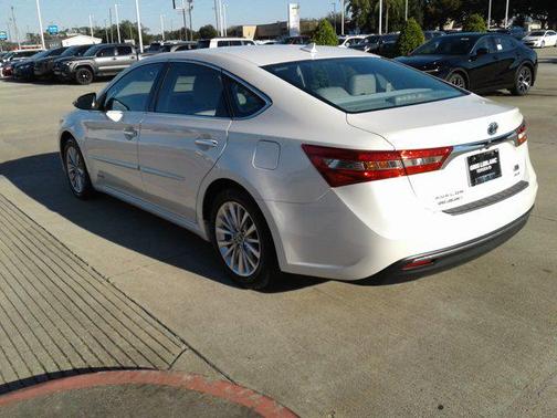 2018 Toyota Avalon Hybrid Limited