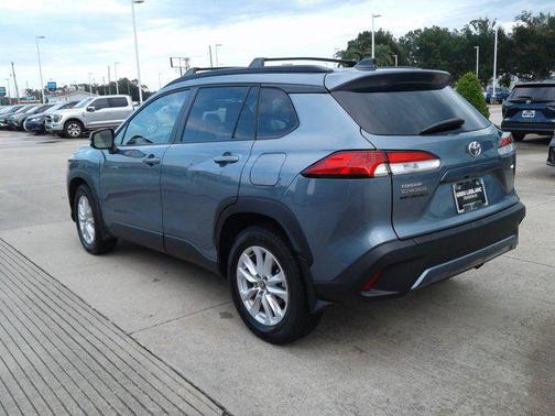 2025 Toyota Corolla Cross LE