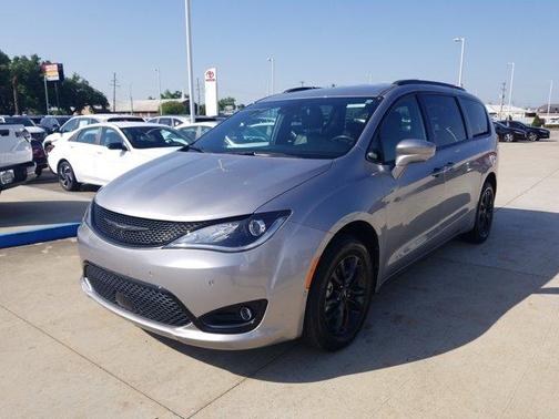 2020 Chrysler Pacifica Launch Edition