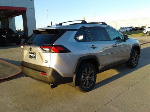 2025 Toyota RAV4 Hybrid XLE Premium