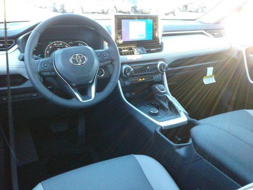 2025 Toyota RAV4 Hybrid XLE Premium