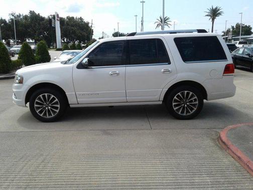 2017 Lincoln Navigator Select