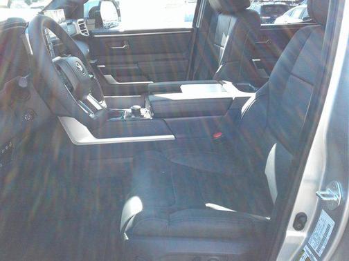 2025 Toyota Tundra Hybrid Platinum