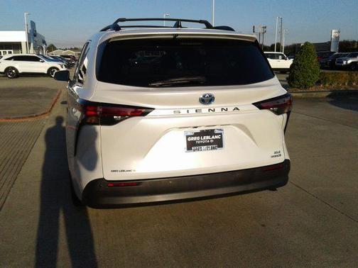 2022 Toyota Sienna XLE