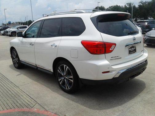 2018 Nissan Pathfinder Platinum