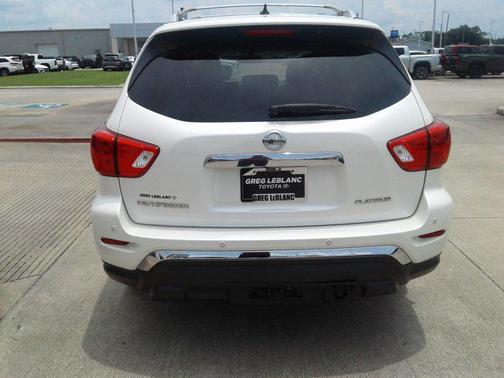 2018 Nissan Pathfinder Platinum