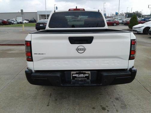 2022 Nissan Frontier S