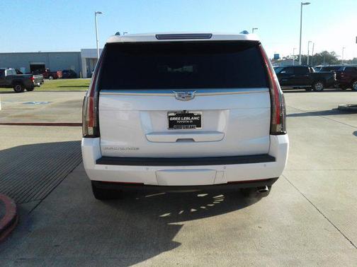 2016 Cadillac Escalade Platinum