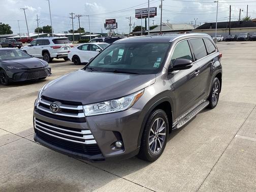 Predawn Gray Mica 2017 Toyota Highlander XLE