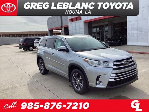 Celestial Silver Metallic 2018 Toyota Highlander XLE