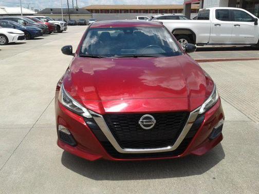 2021 Nissan Altima SR FWD