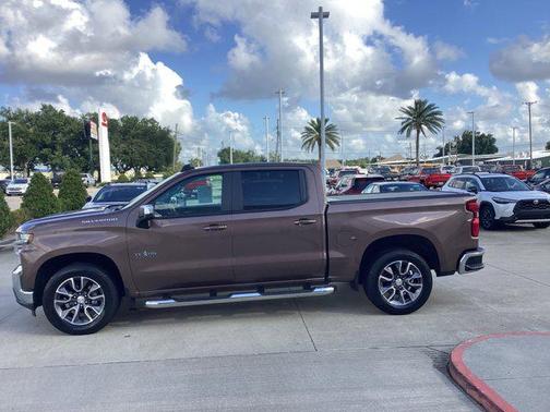 Oakwood Metallc 2019 Chevrolet Silverado 1500 LT