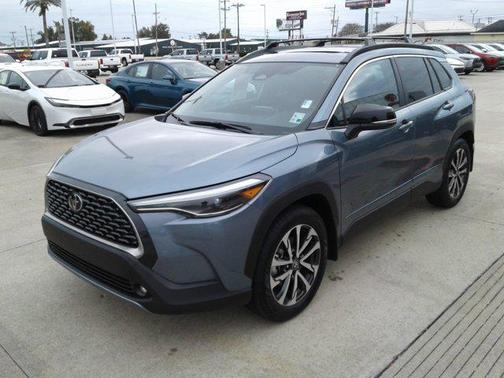 2025 Toyota Corolla Cross XLE