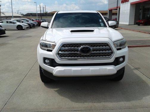 2017 Toyota Tacoma TRD Sport