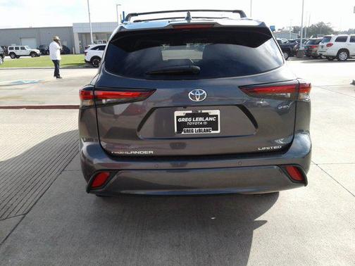 2025 Toyota Highlander Hybrid Limited