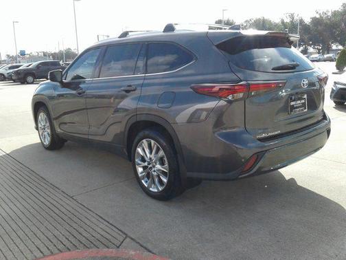 2025 Toyota Highlander Hybrid Limited