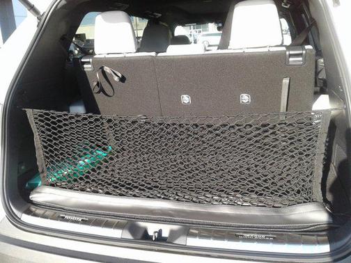 Wind Chill Pearl 2026 Toyota Highlander Hybrid Base