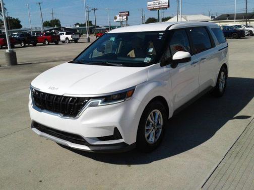 Snow White Pearl 2022 Kia Carnival LXS