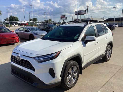 Ice Cap 2024 Toyota RAV4 Hybrid XLE