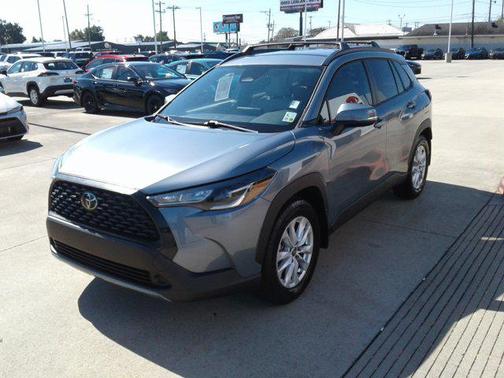 2024 Toyota Corolla Cross LE