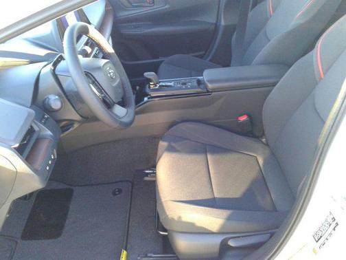 2026 Toyota Prius Plug-In Hybrid 