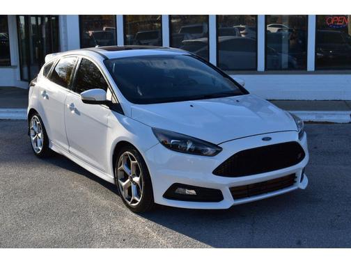 2017 Ford Focus ST 
