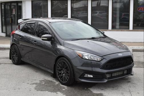 2017 Ford Focus ST 