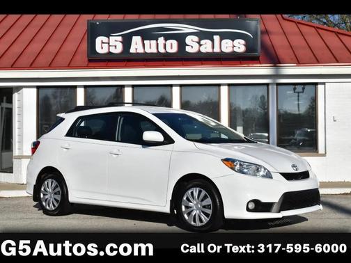 Super White 2013 Toyota Matrix L