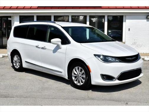 2018 Chrysler Pacifica Touring-L