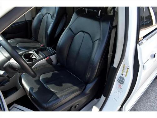 2018 Chrysler Pacifica Touring-L