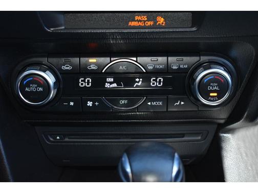 2016 Mazda Mazda3 i Touring