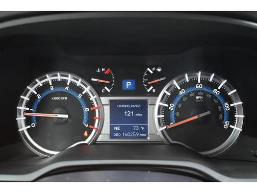 Classic Silver Metallic 2016 Toyota 4Runner SR5
