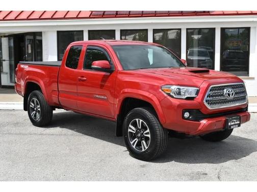 Barcelona Red Metallic 2016 Toyota Tacoma SR5