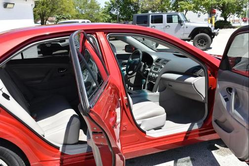 Barcelona Red Metallic 2009 Toyota Camry LE