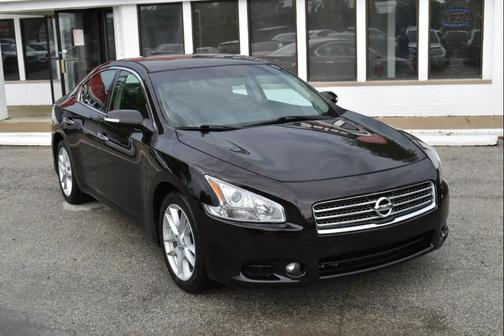 Crimson Black Metallic 2011 Nissan Maxima SV