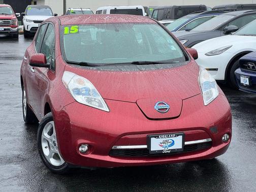 Cayenne Red Pearl 2015 Nissan Leaf SV