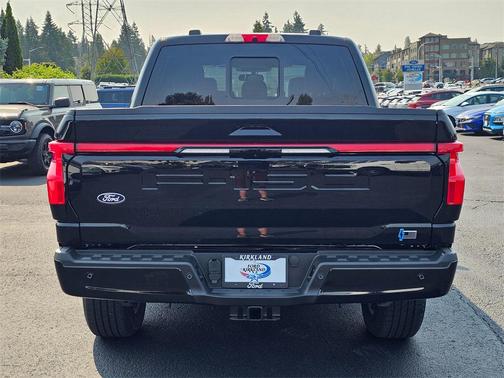 2025 Ford F-150 Lightning LARIAT