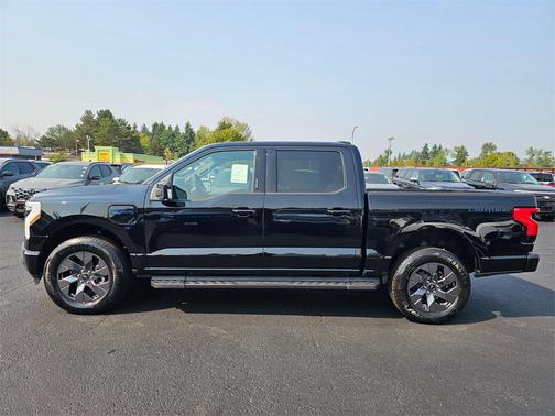 2025 Ford F-150 Lightning LARIAT