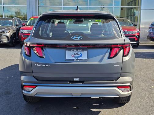 2025 Hyundai TUCSON SE