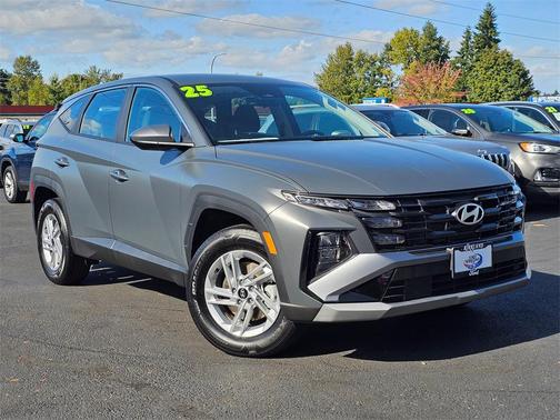 2025 Hyundai TUCSON SE