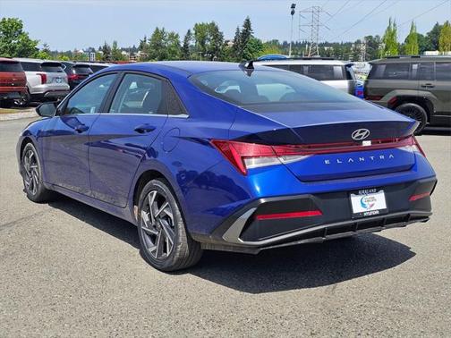 2025 Hyundai ELANTRA SEL