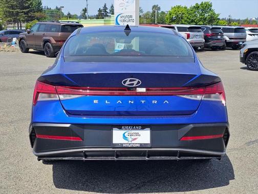 2025 Hyundai ELANTRA SEL