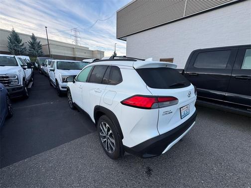 2023 Toyota Corolla Cross XLE