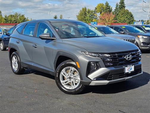 2025 Hyundai TUCSON SE