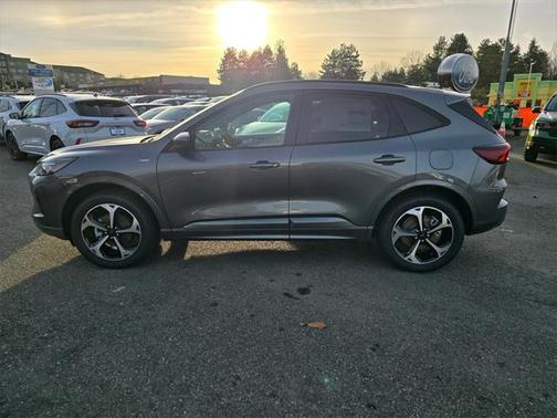 2025 Ford Escape ST-Line Elite