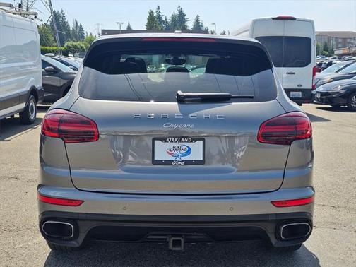 2016 Porsche Cayenne Base
